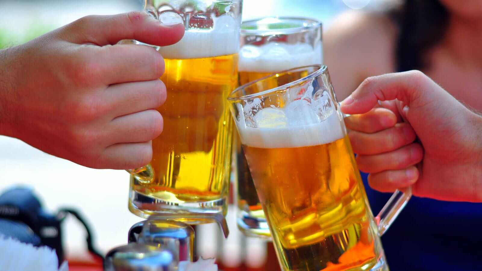 Uống bia để giải khát - Sai lầm hay đúng đắn?